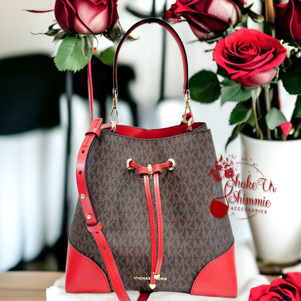 Michael Kors MD Mercer Convertible Bucket Bag